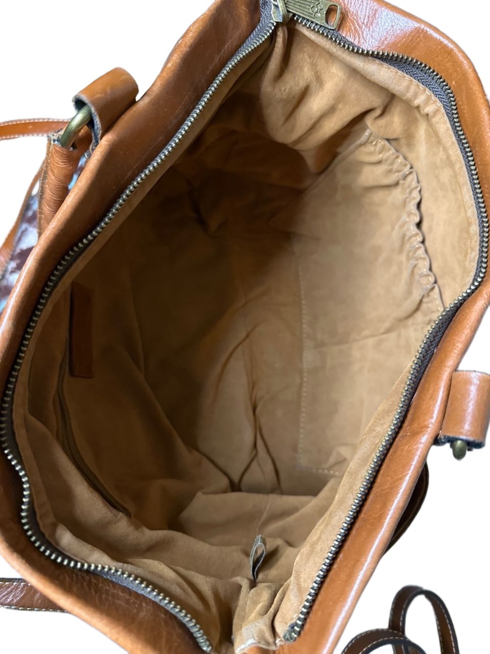 Patricia Nash ‘Carducci’ Brown Leather Shoulder Bag with Stud Accents - Picture 9 of 11